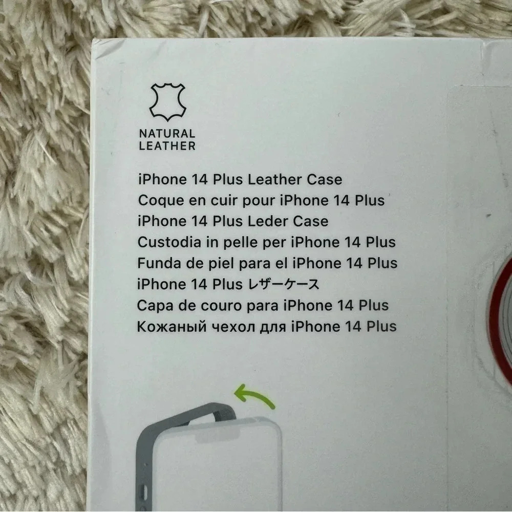 iPhone 14 Plus leather case Forest Green - Picture 5 of 7